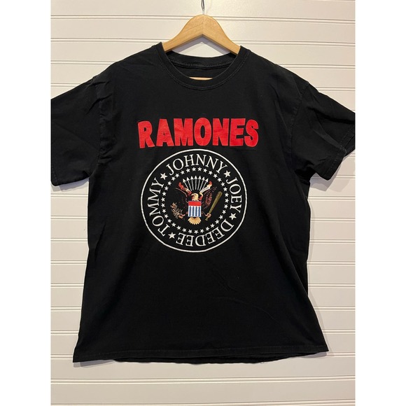 Vintage Y2K Ramones graphic tee - Picture 1 of 3